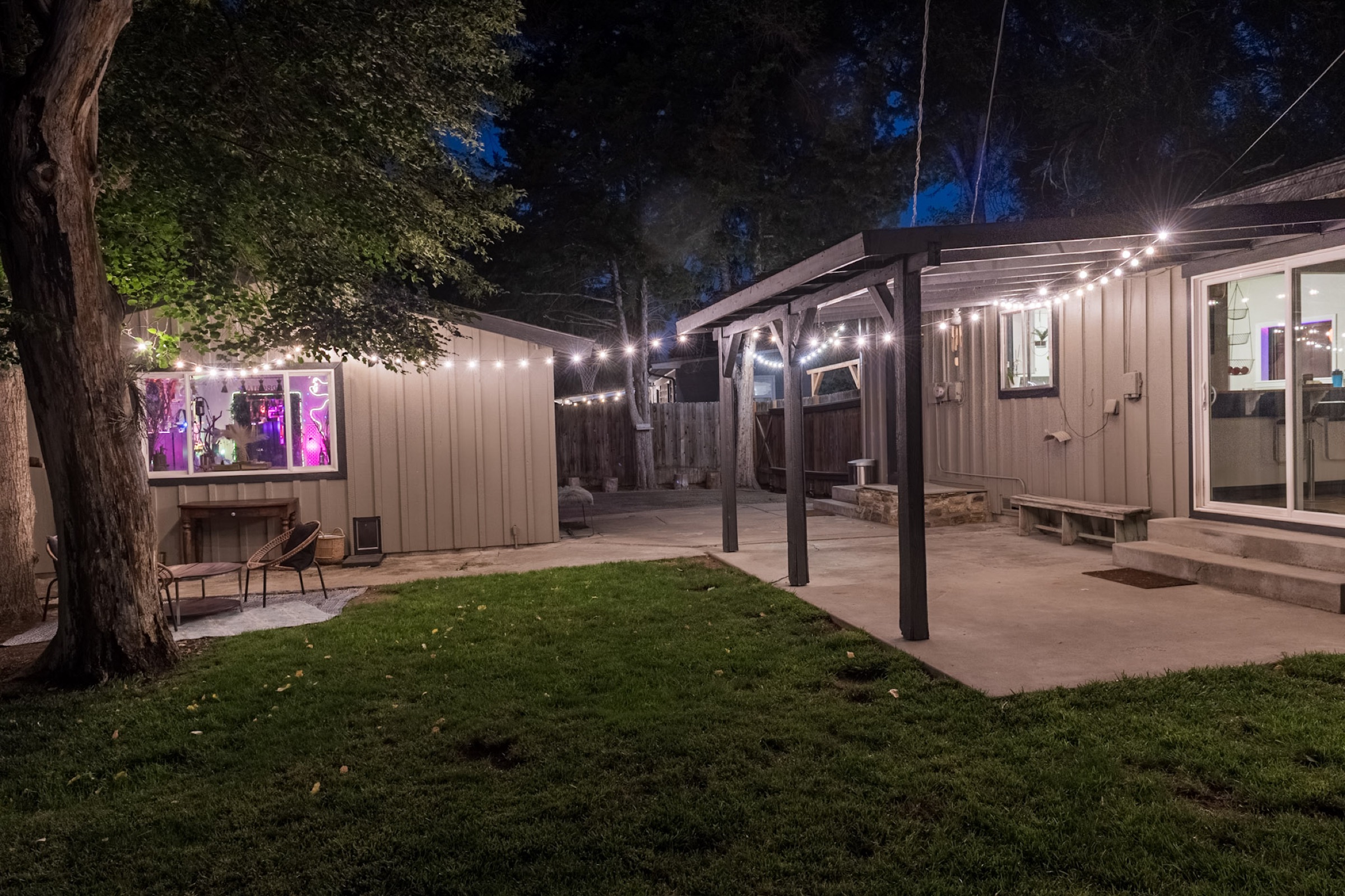 Evening flex space and hosting atmosphere